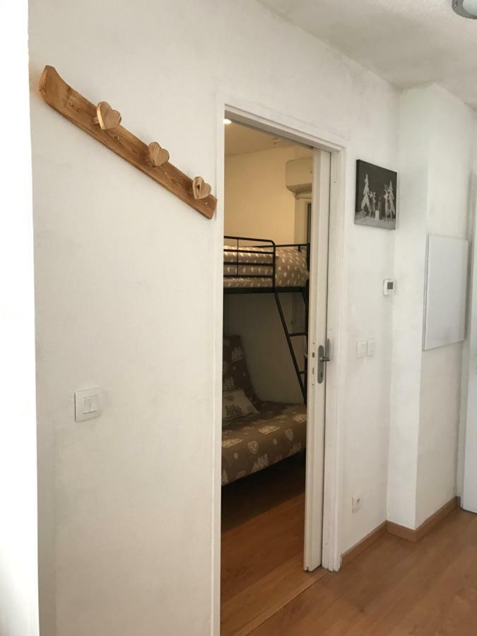 Appartement Tt Confort Au Coeur Des Montagnes Avec Vue Sur Les Montagnes Wifi Люс-Сен-Совёр Экстерьер фото